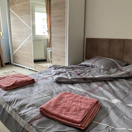 Capital Apartment Prishtina Pristina Eksteriør bilde
