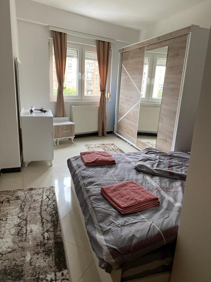 Capital Apartment Prishtina Pristina Eksteriør bilde